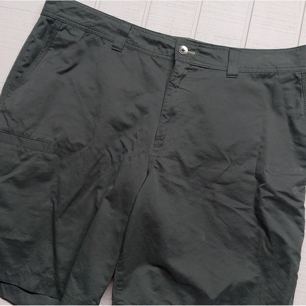 Orvis Cargo Shorts Men's Size 42 Green Chino Waist Golf Pocket Hiking Casual Zip
